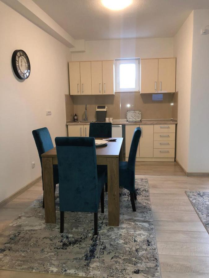 Koca Apartmani Novi Pazar Esterno foto